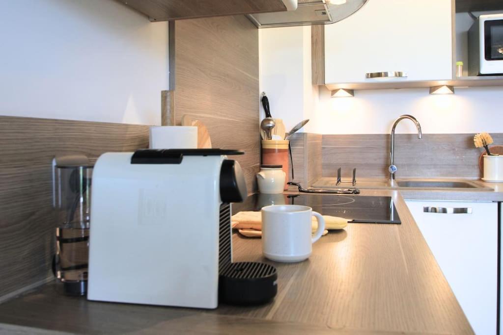 Cosy Appartement Entre Vignes Et Garrigue Avec Piscine Péret エクステリア 写真